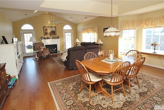 3rd image of 564 Mirror Pond Ct