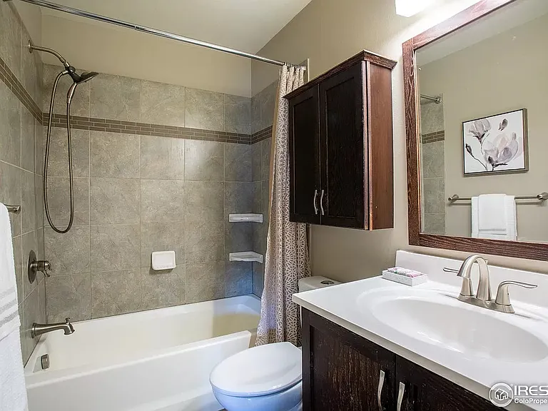 2nd floor bathroom.