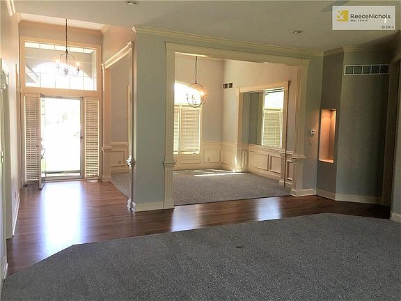 Entry & Dining room