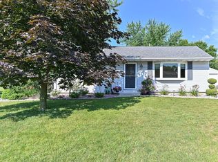 7165 S 37th Pl, Franklin, WI 53132