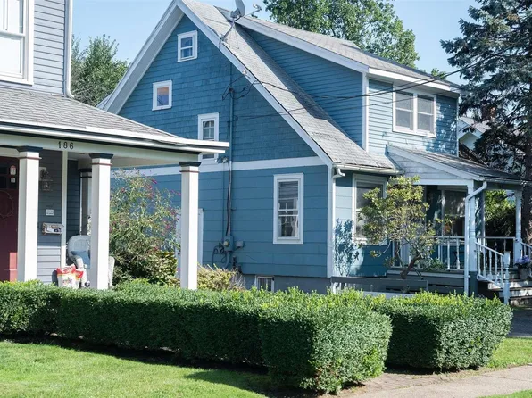 184 5th Street, Greenport, NY 11944