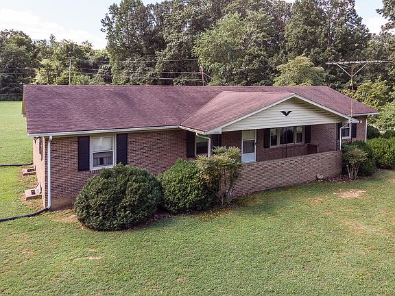 2nd image of 17 Crestfield Ln