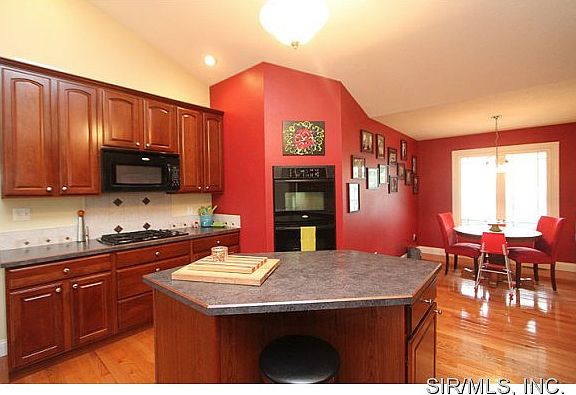 4th image of 843 Newport Bay Dr