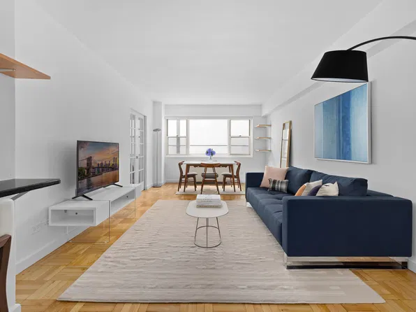 100 W 57th St, New York, NY