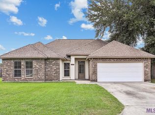38705 Red Bud Ln, Denham Springs, LA 70706
