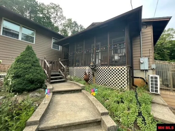 157 Sleepy Holw, Yellville, AR 72687