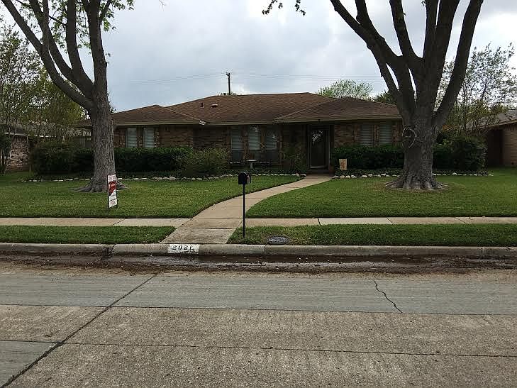 1st image of 2021 Maple Leaf Dr