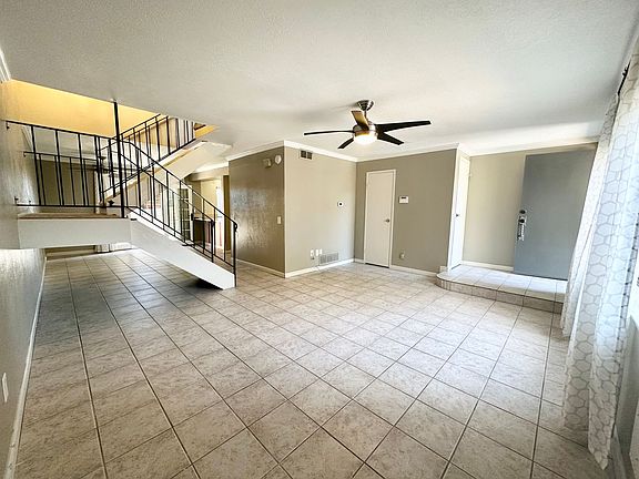 3rd image of 2298 N Indian Canyon Dr Unit F