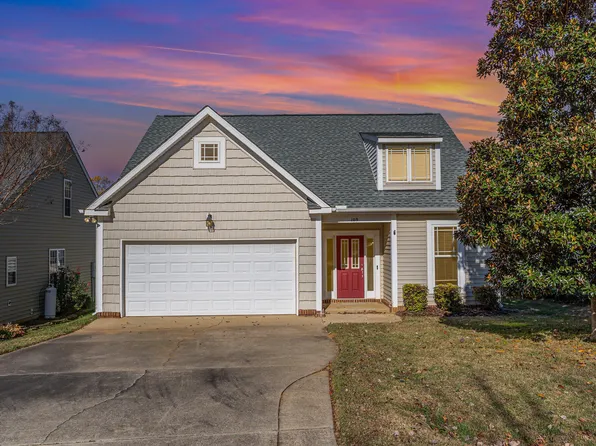 109 Hutson Ln, Clayton, NC 27527