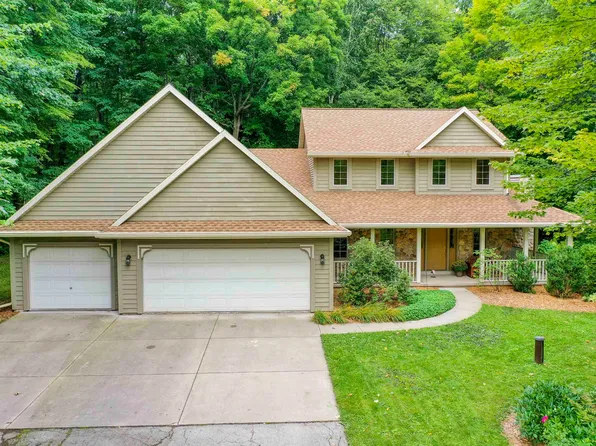 3889 Hidden Trl, Hobart, WI 54155