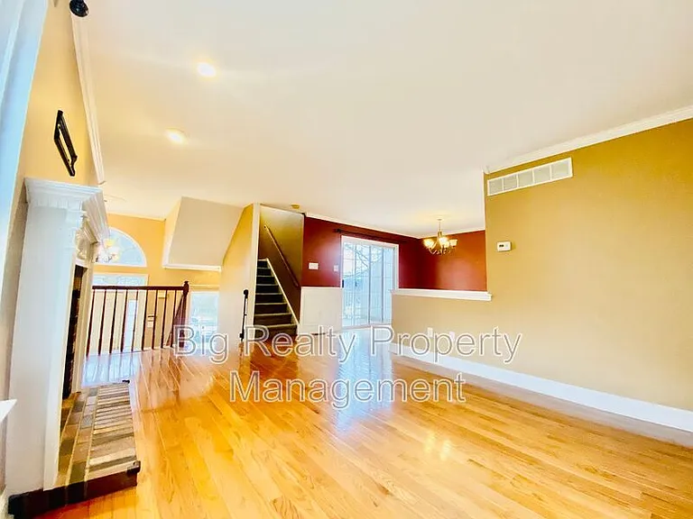 475 Stoneglen St — Photo 5
