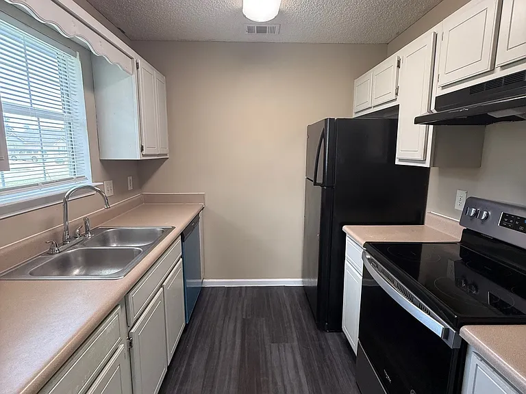 6 Talbot Ct — Photo 12