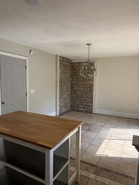 3 bed, 1.5 bath, 1400 sqft, $1,800 — Photo 4
