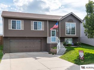 17263 Sprague St, Omaha, NE 68116