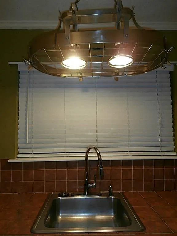2 bed, 2.0 bath, 1120 sqft, $1,300 — Photo 2