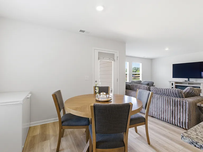 640 Cedar Brook Dr — Photo 11