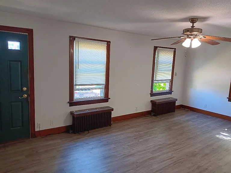 828 Richie Ave — Photo 7