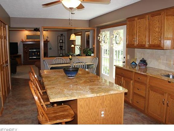 4th image of 3582 Turnberry Dr
