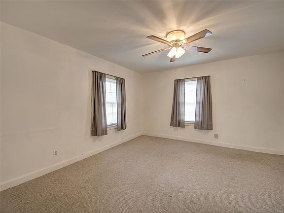 4th image of 9935 Lark Ave