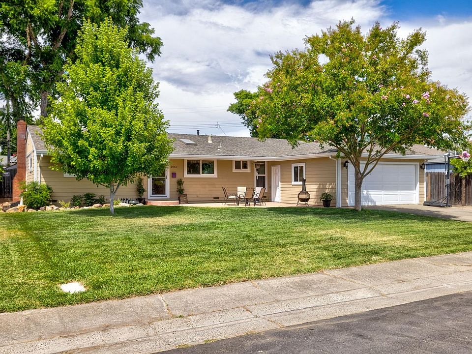 1st image of 2661 La Mesa Way