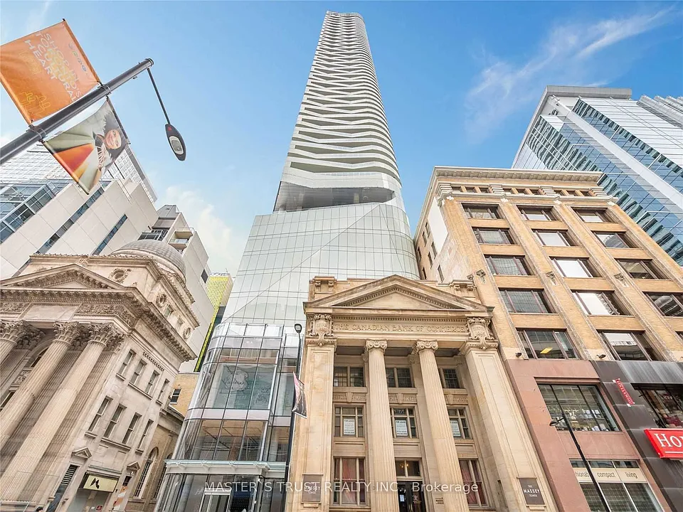 197 Yonge St #2609