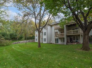 4245 Oakmede Ln #91C, White Bear Township, MN 55110