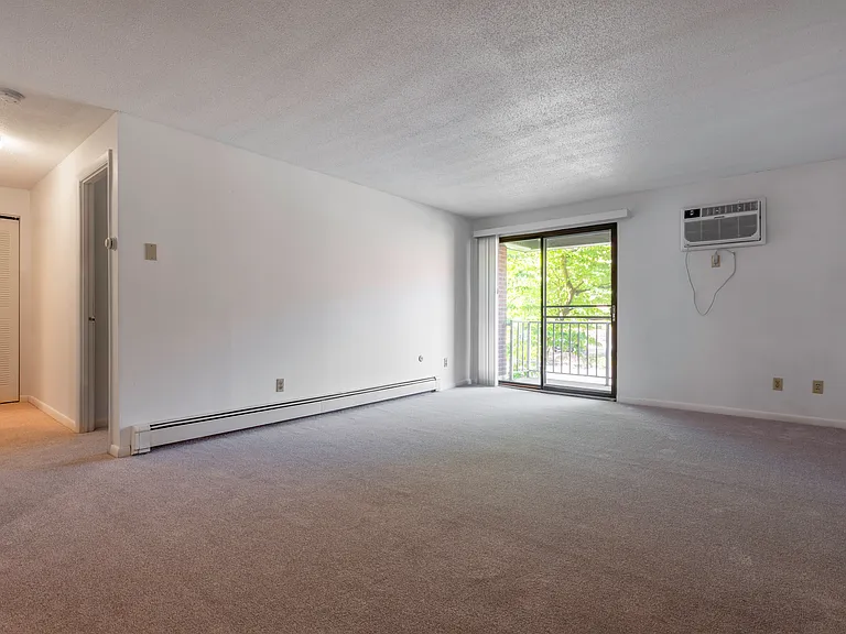 Ledgewood Court — Photo 13