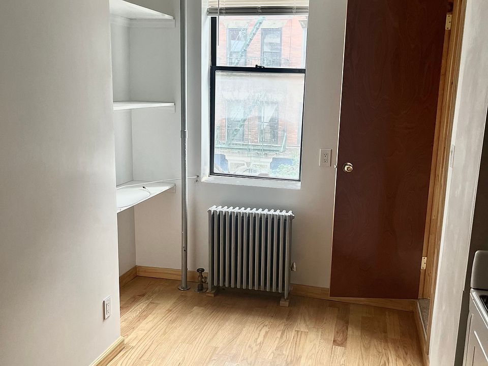 2nd image of 517 E 12th St APT 7