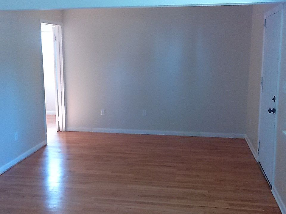 1st image of 30 Church Grn