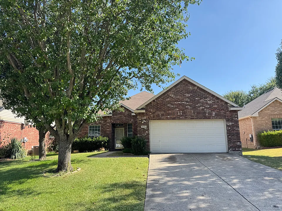 4001 Hawkins Dr