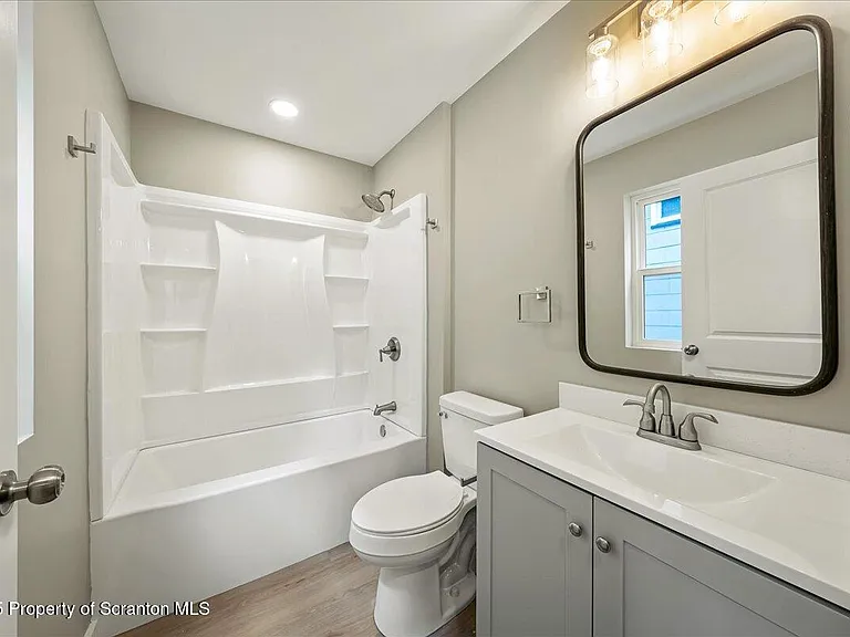 820-822 Delaware St — Photo 28