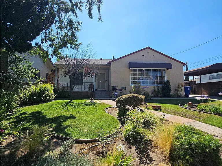 12627 Manor Dr — Photo 2