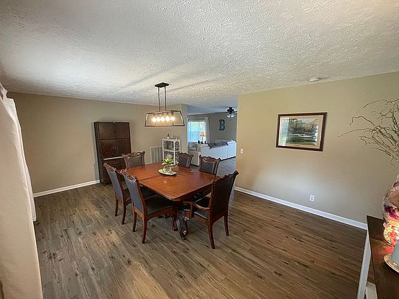 4th image of 825 Mallard Dr