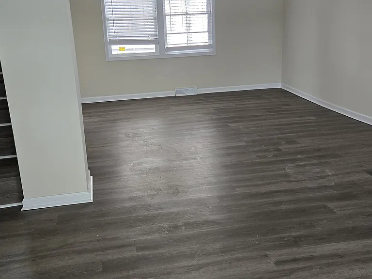 1717 Eastwood Ave — Photo 3