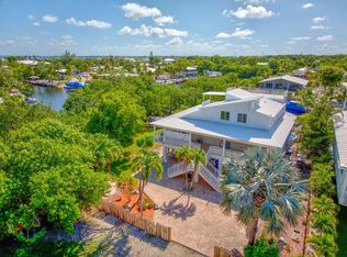 894 Ellen Dr, Key Largo, FL 33037