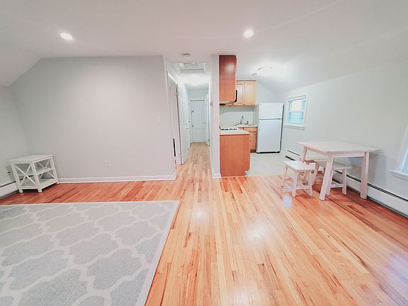 3rd image of 51 Dunn Ave #2