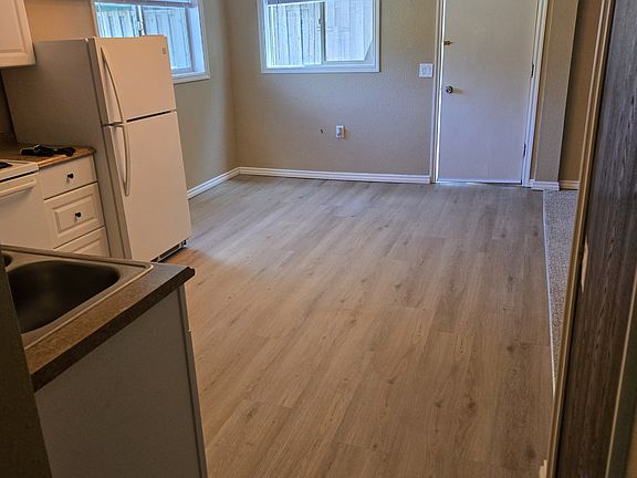 2nd image of 2345 Rolling Hills Dr #B