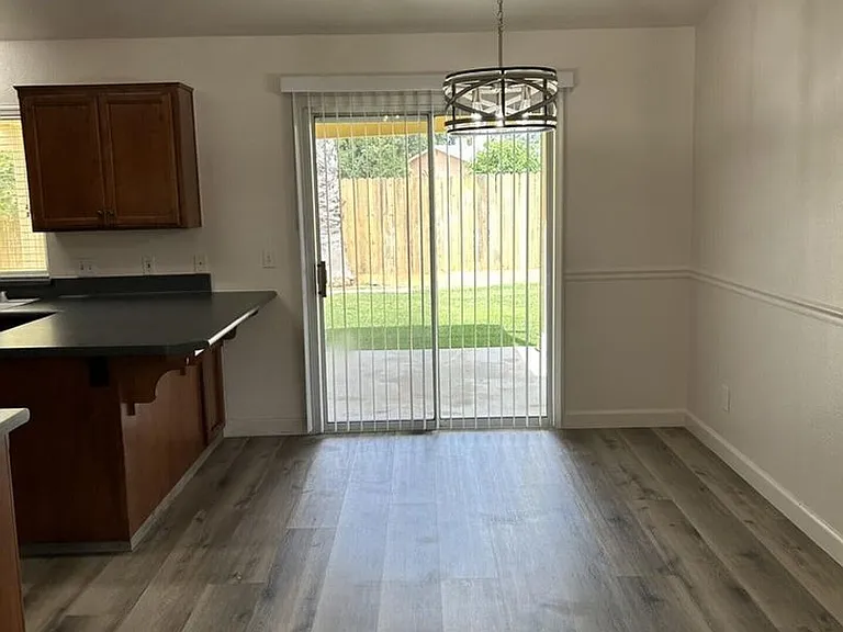 4724 W Manor Ct — Photo 5