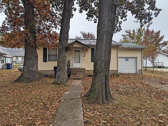 2nd image of 600 W Dillon Pl