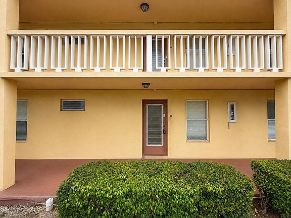 3rd image of 5901 NW 61st Avenue #105