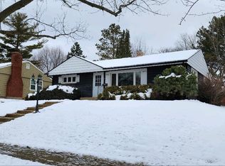 120 Skylark Dr, Rockford, IL