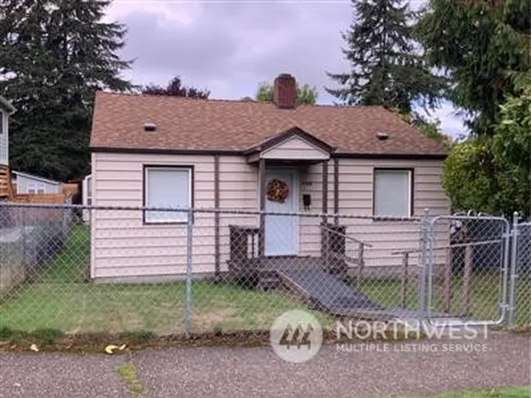 7765 10th Avenue SW, Seattle, WA 98106