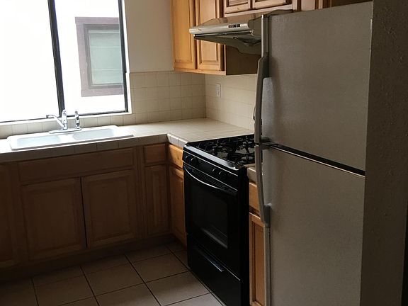 4th image of 327 S Chandler Ave APT B
