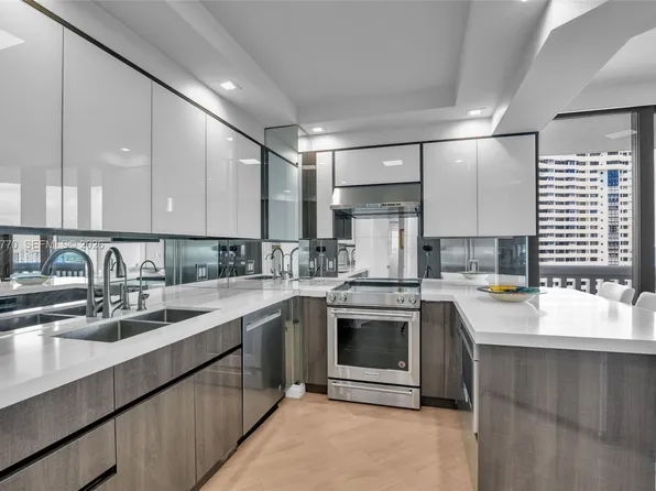 2000 Island Blvd APT 2006, Aventura, FL 33160