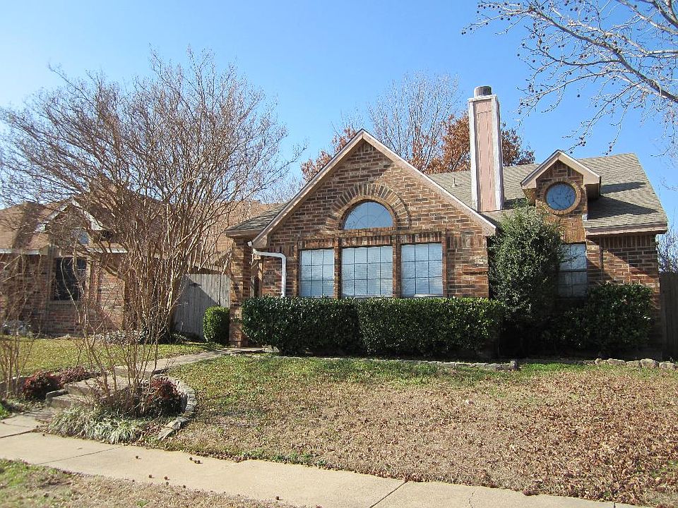 1st image of 336 Crooked Ln
