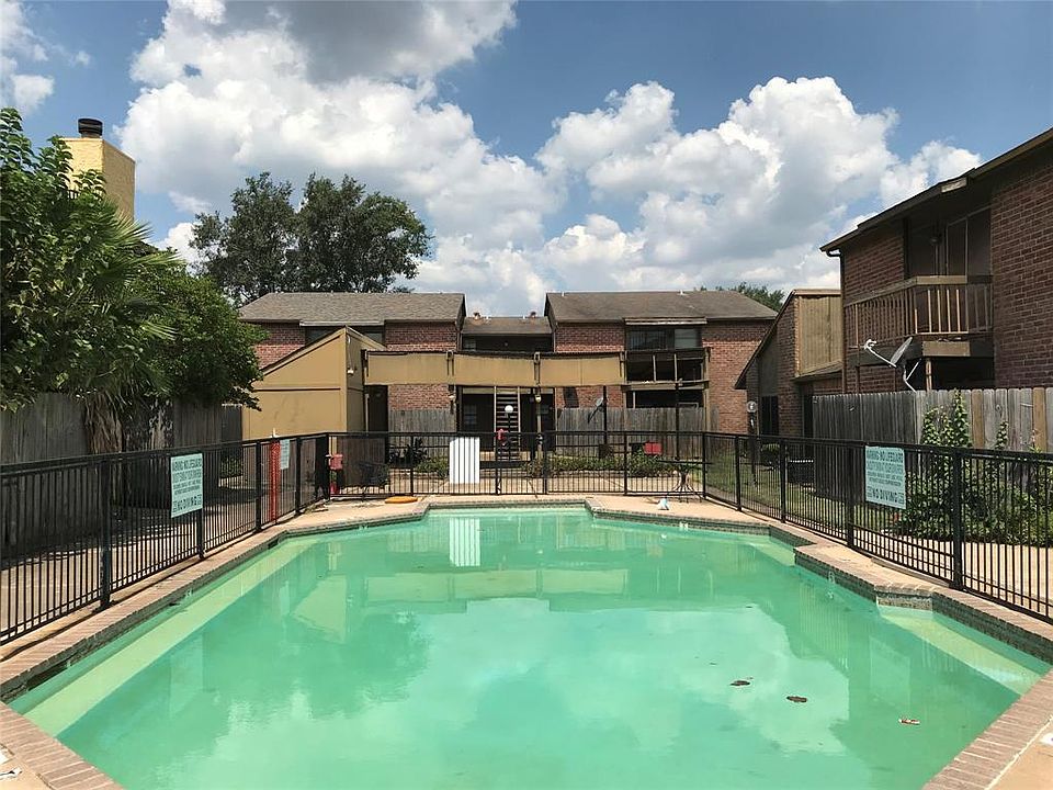 1st image of 9550 Deering Dr APT 103