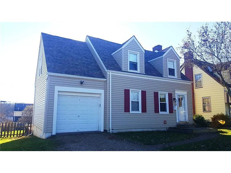 918 Gary Ave photo 1