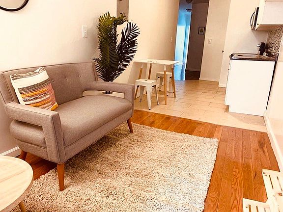 4th image of 2952 Naples St #2951