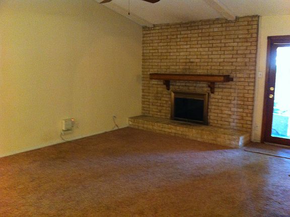3rd image of 2214 Richwood Dr