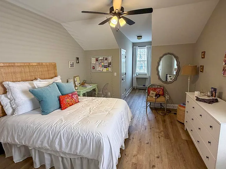 2206 Anderson Rd — Photo 16